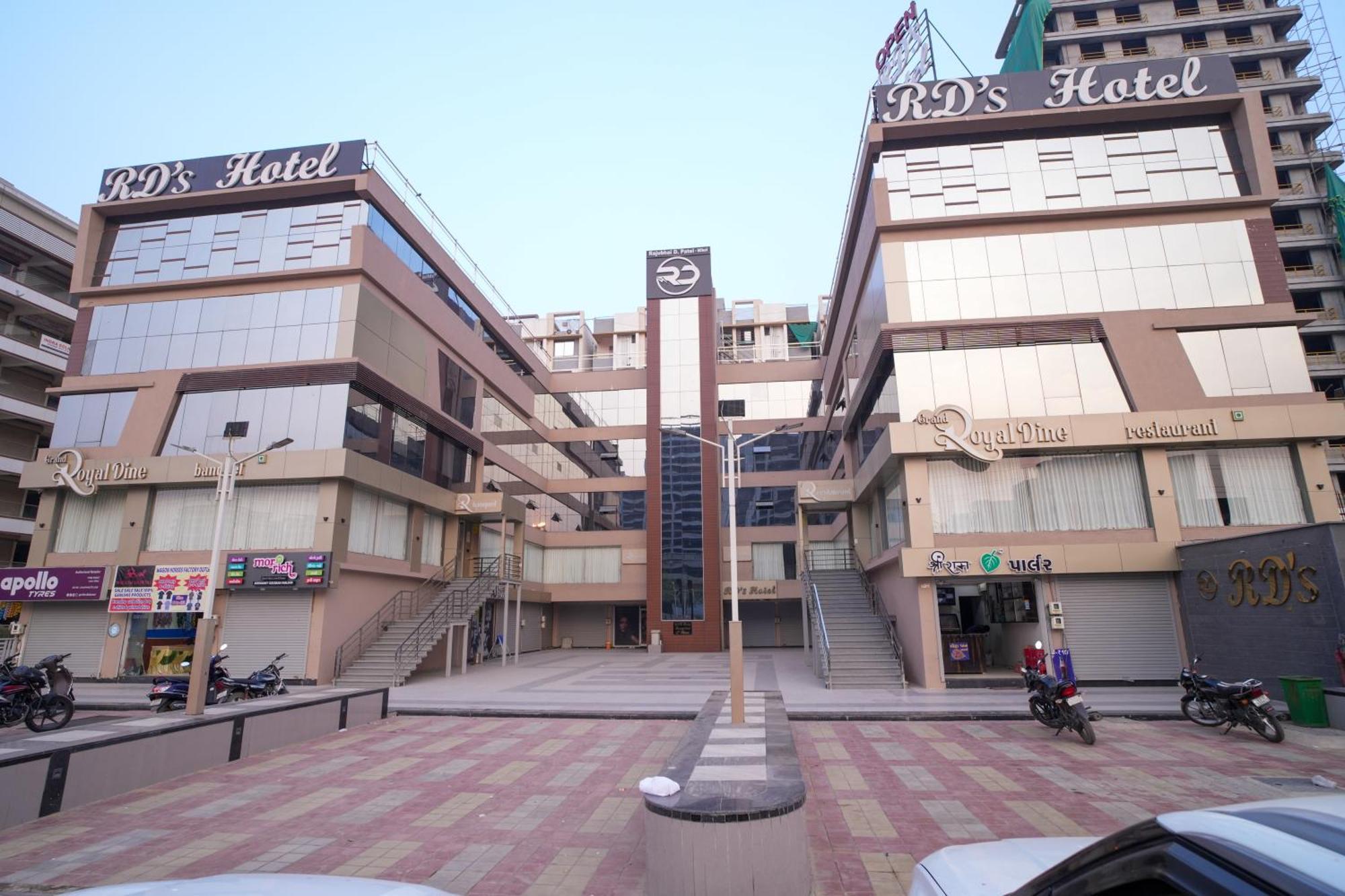 Rds Hotel Ahmedabad Exteriör bild
