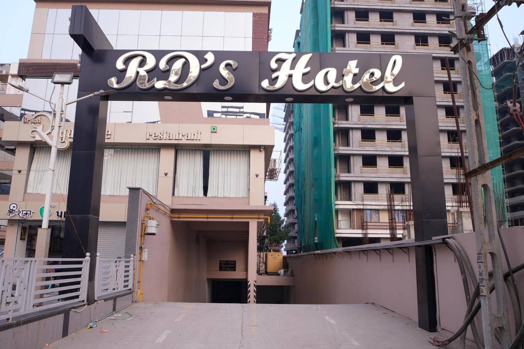 Rds Hotel Ahmedabad Exteriör bild