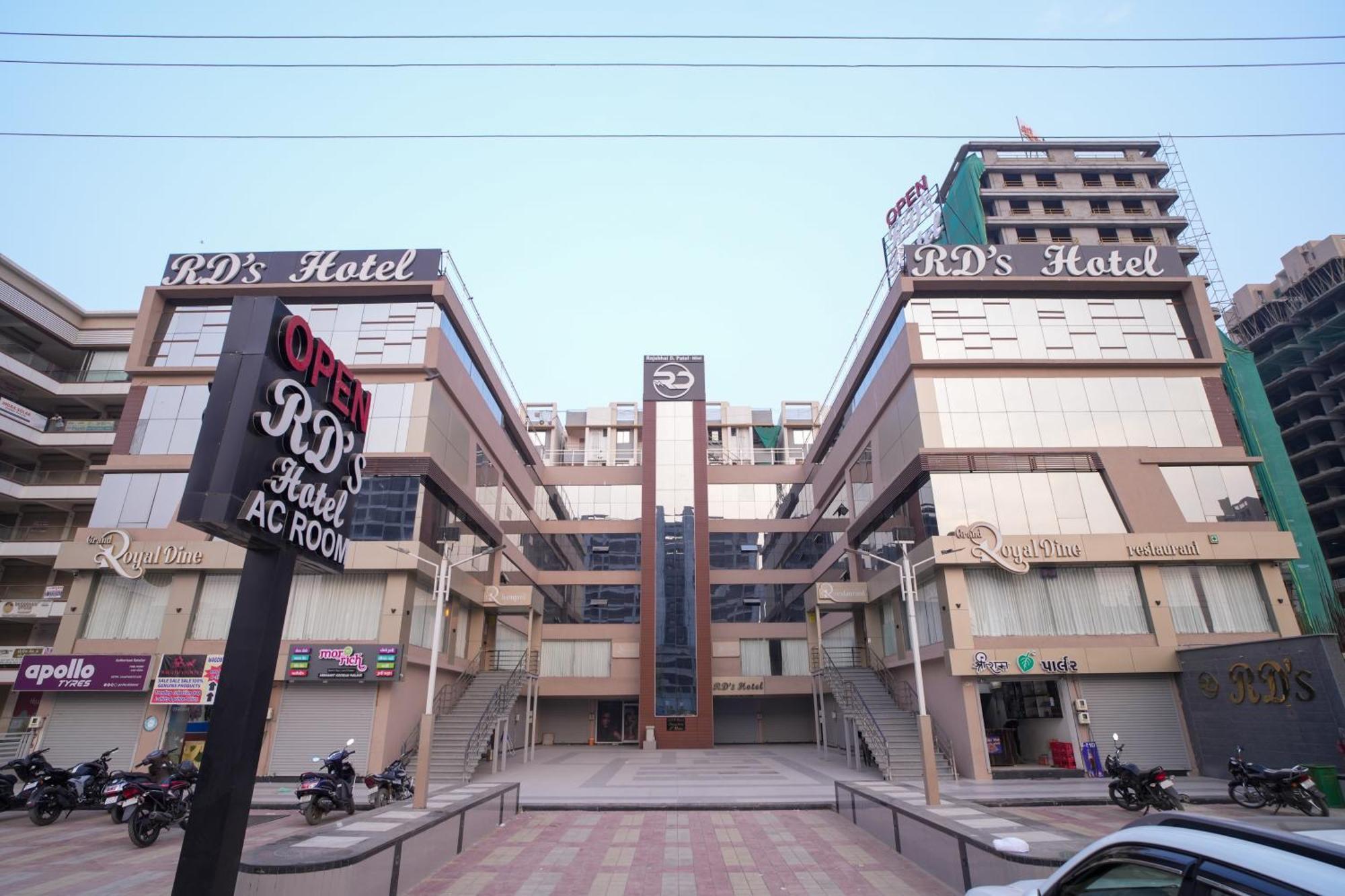 Rds Hotel Ahmedabad Exteriör bild